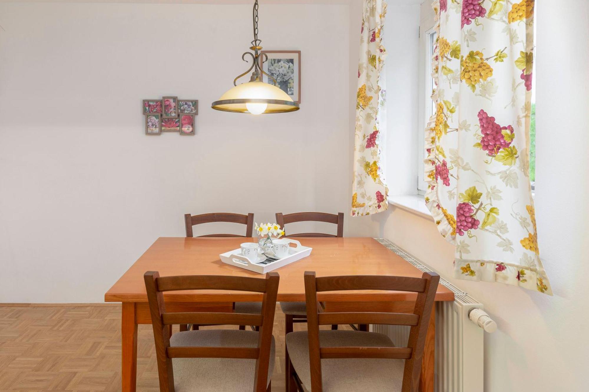 Cozy Garden Flat Apartment ลูบลิยานา ภายนอก รูปภาพ