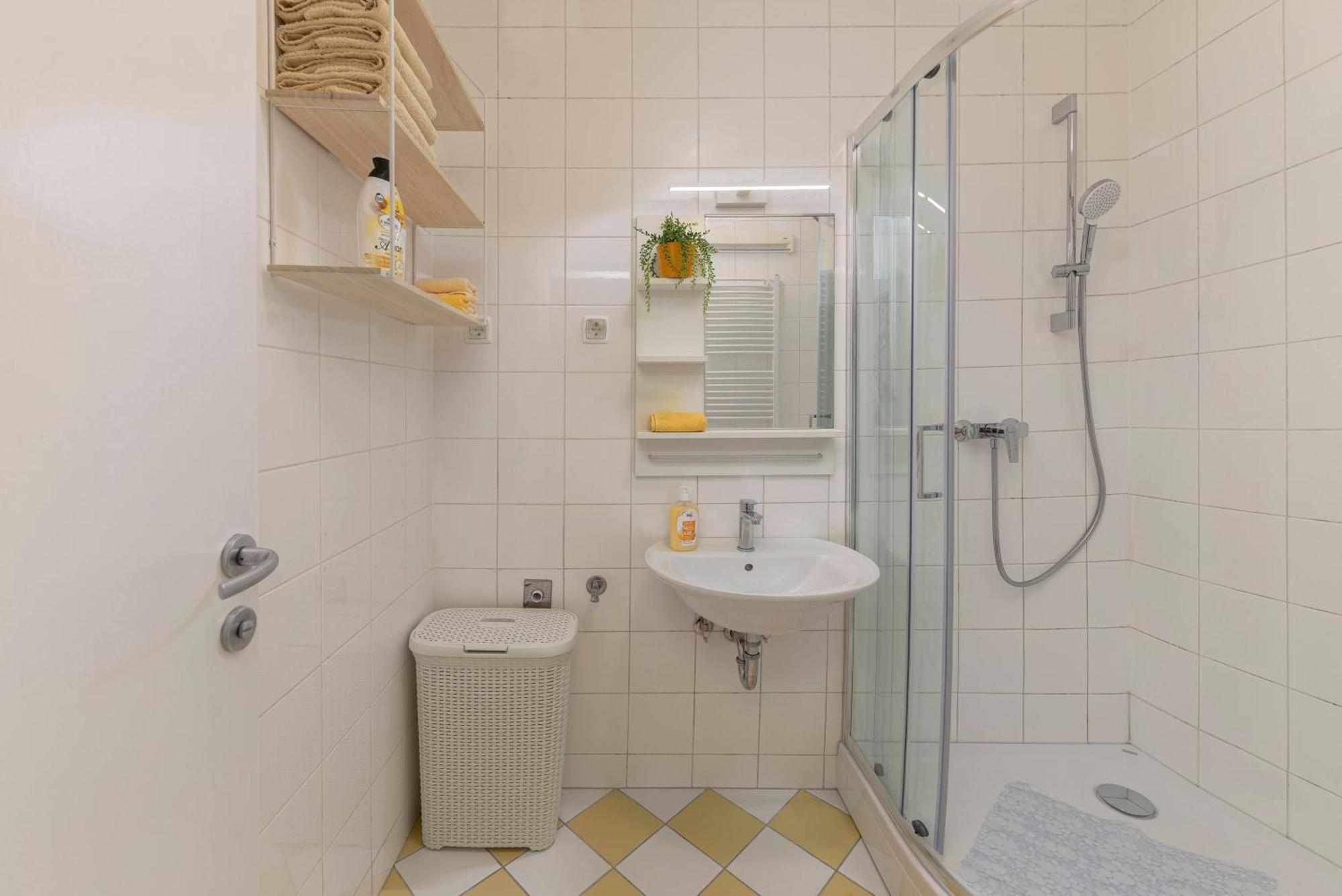 Cozy Garden Flat Apartment ลูบลิยานา ภายนอก รูปภาพ